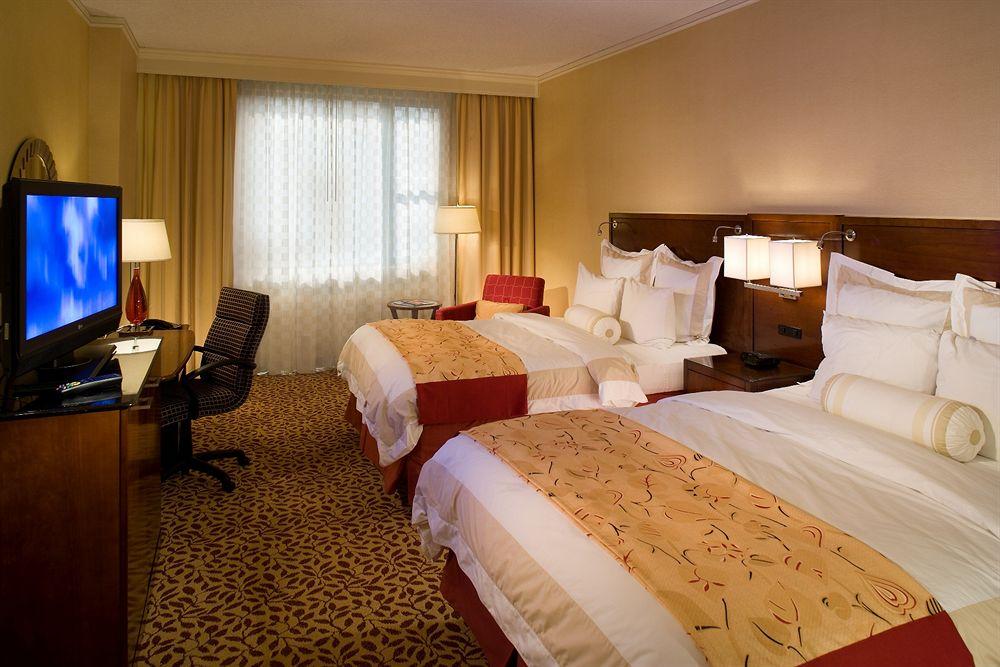 Courtyard By Marriott Chicago At Medical District-Uic Hotel Buitenkant foto