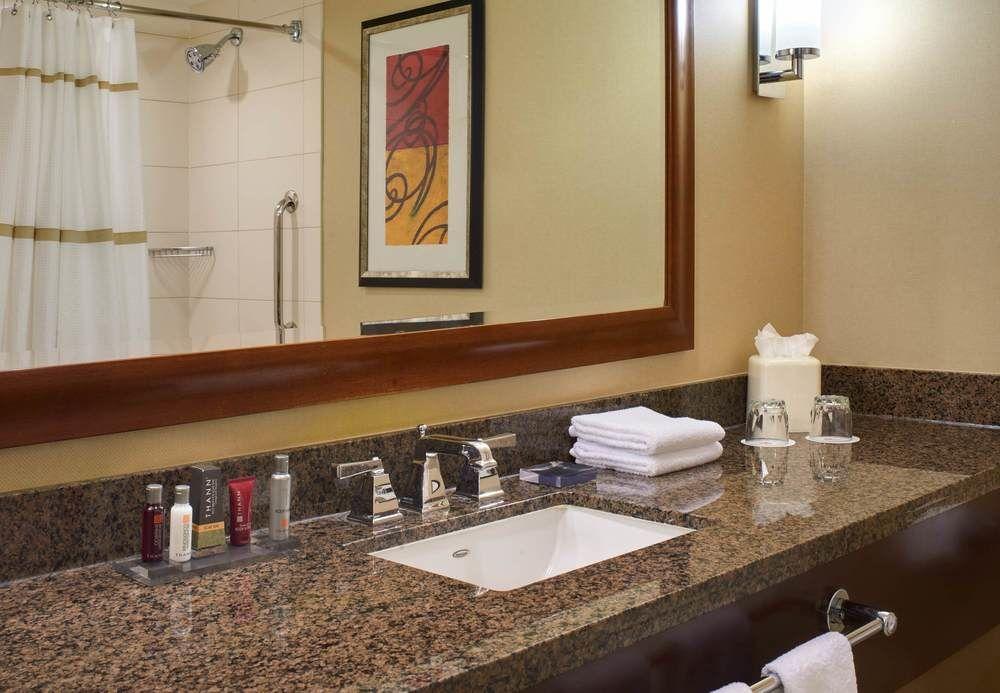 Courtyard By Marriott Chicago At Medical District-Uic Hotel Buitenkant foto
